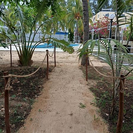 Exotica Sense Aparthotel Flic en Flac Exterior photo