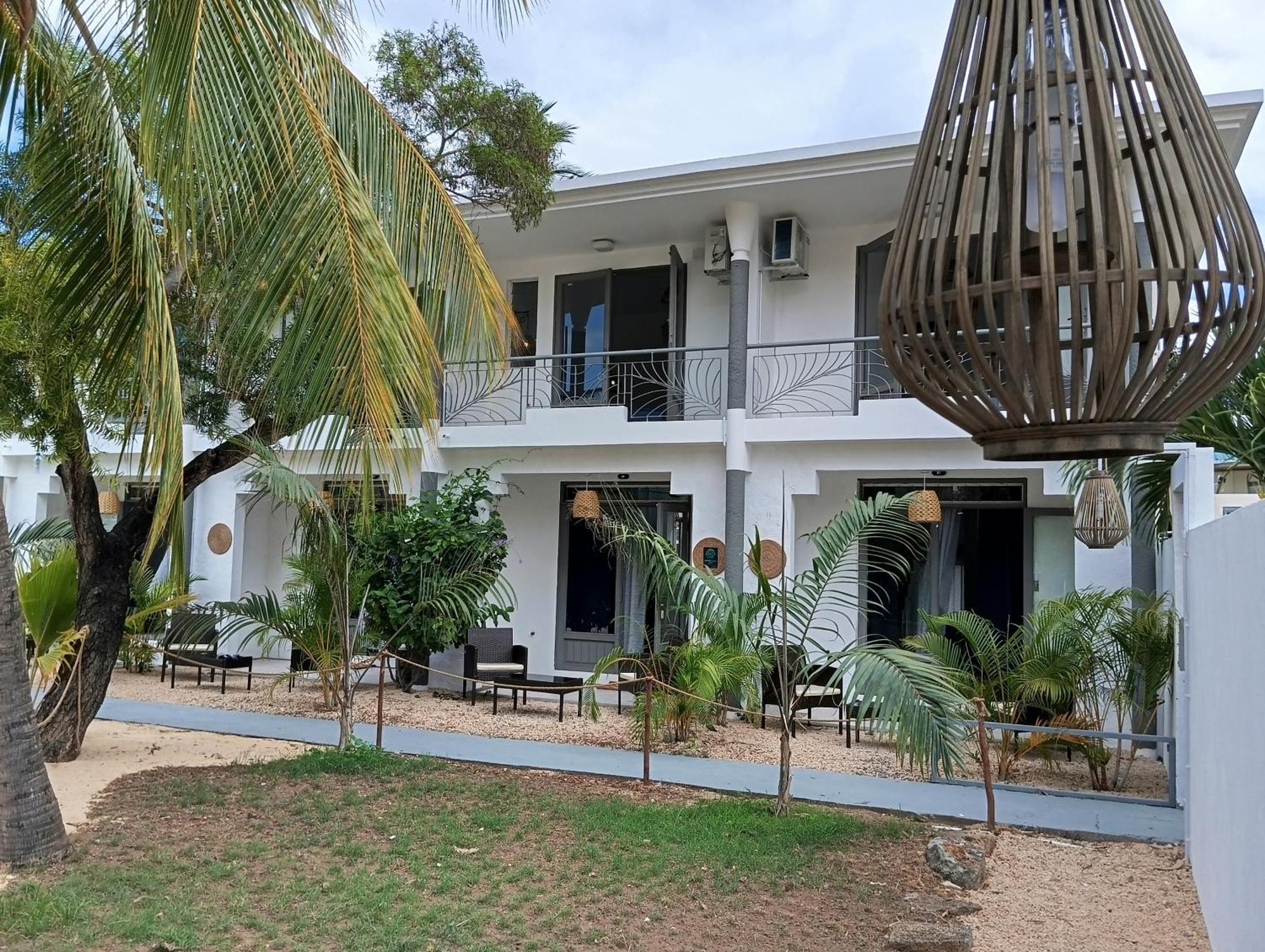Exotica Sense Aparthotel Flic en Flac Exterior photo