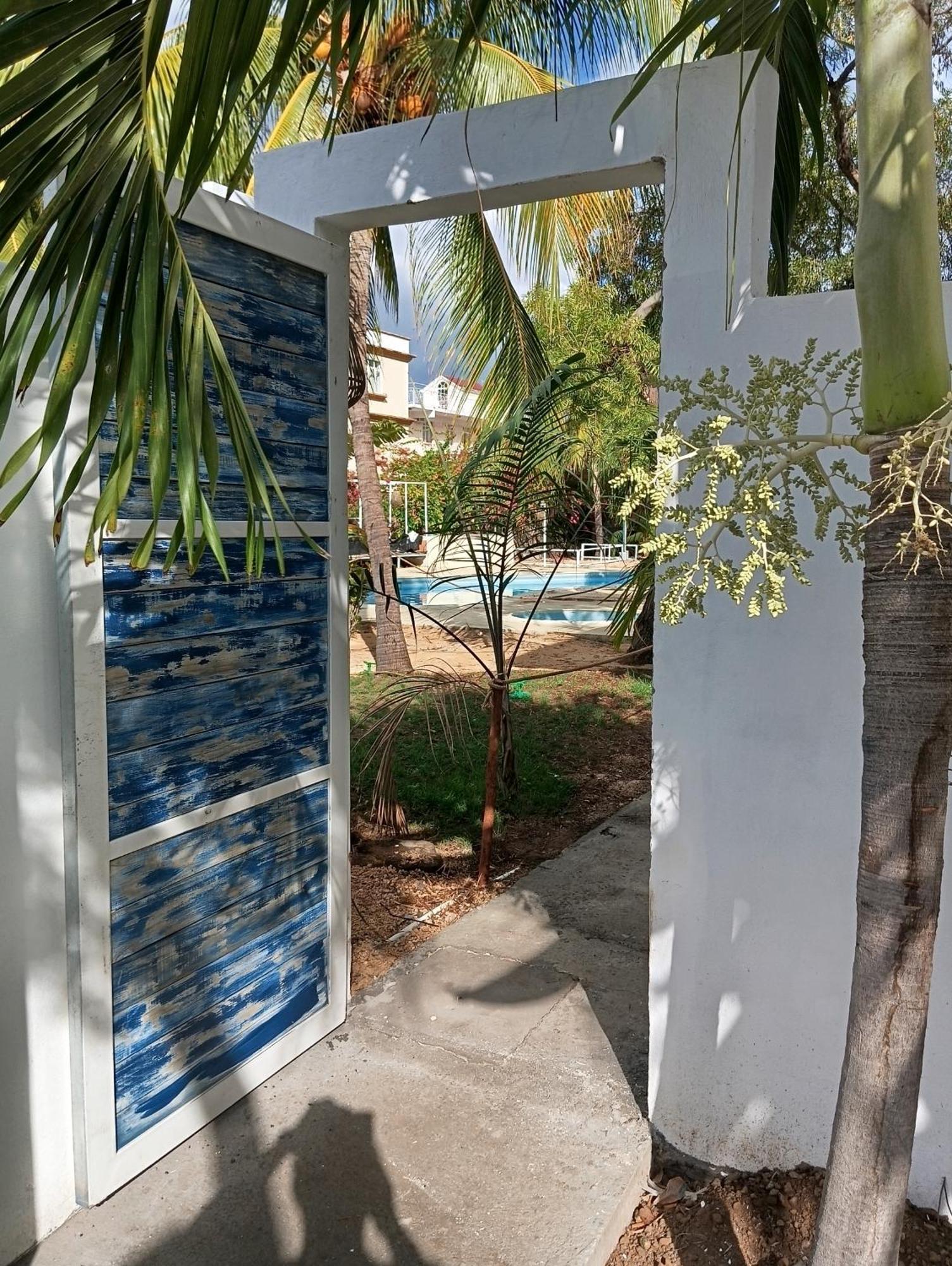 Exotica Sense Aparthotel Flic en Flac Exterior photo