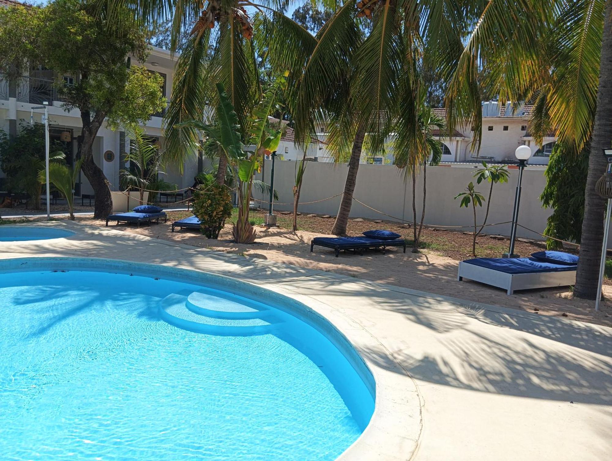 Exotica Sense Aparthotel Flic en Flac Exterior photo